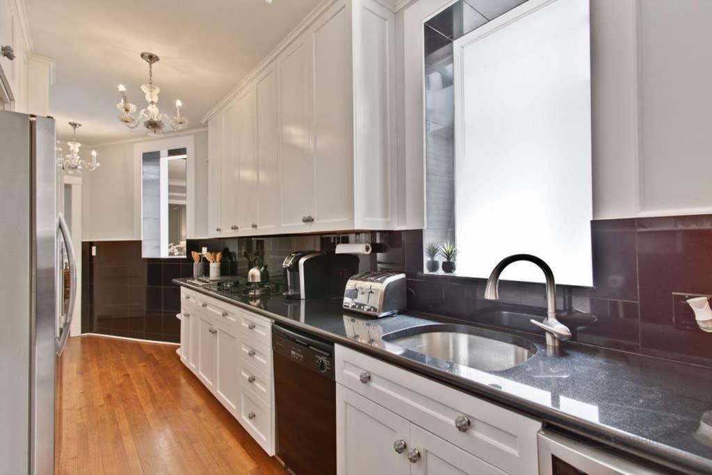 Historic Luxury Townhouse In Downtown Chicago Villa Exterior foto